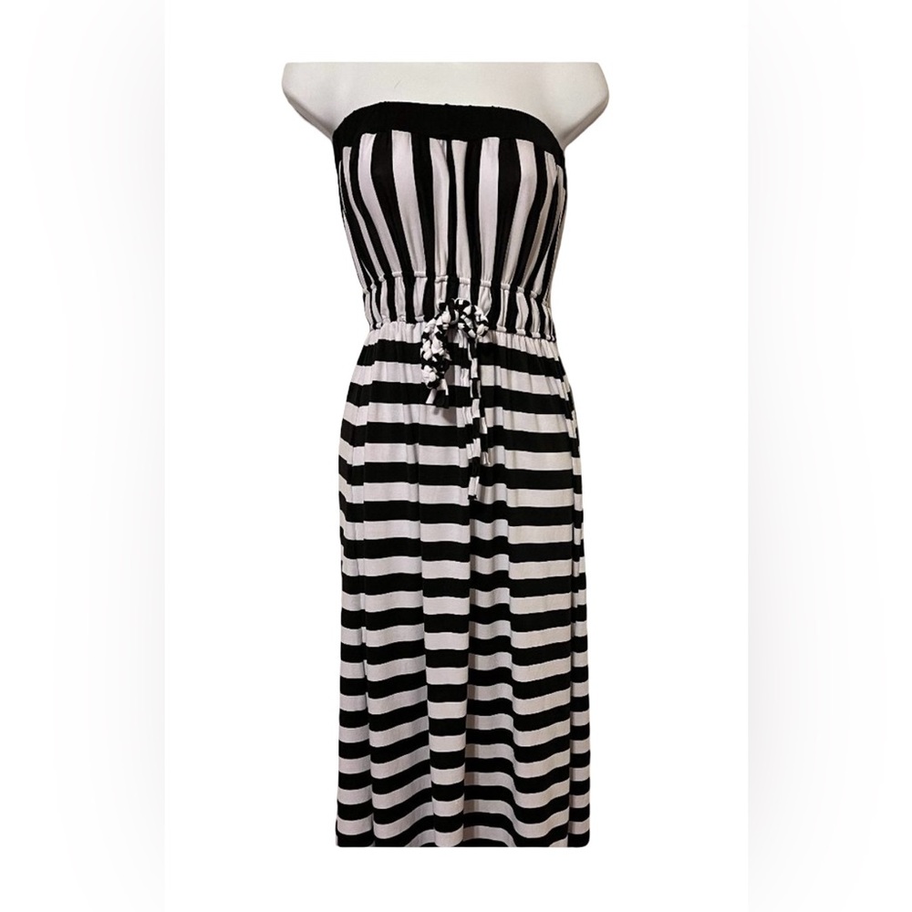 Stylish and comfortable NF black and white striped tube top maxi dress